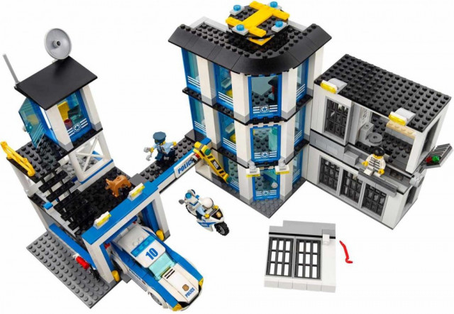 LEGO City 60141 Policejní stanice č.4