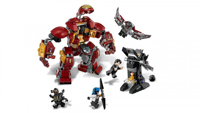 LEGO Super Heroes 76104 Střetnutí s Hulkbusterem č.4