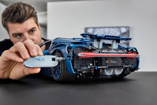 LEGO TECHNIC 42083 Bugatti Chiron č.5