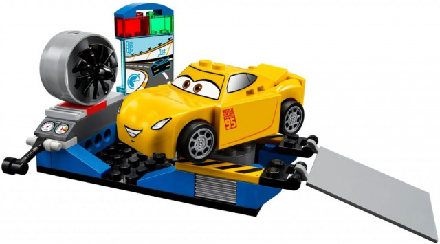 LEGO Juniors 10731 Závodní simulátor Cruz Ramirezové č.3